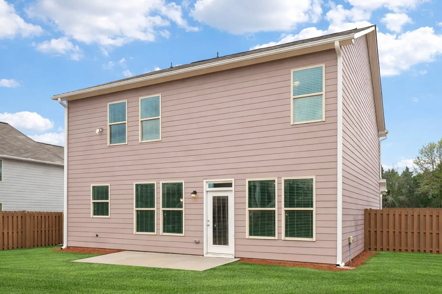 chase landing - backyard exterior 2