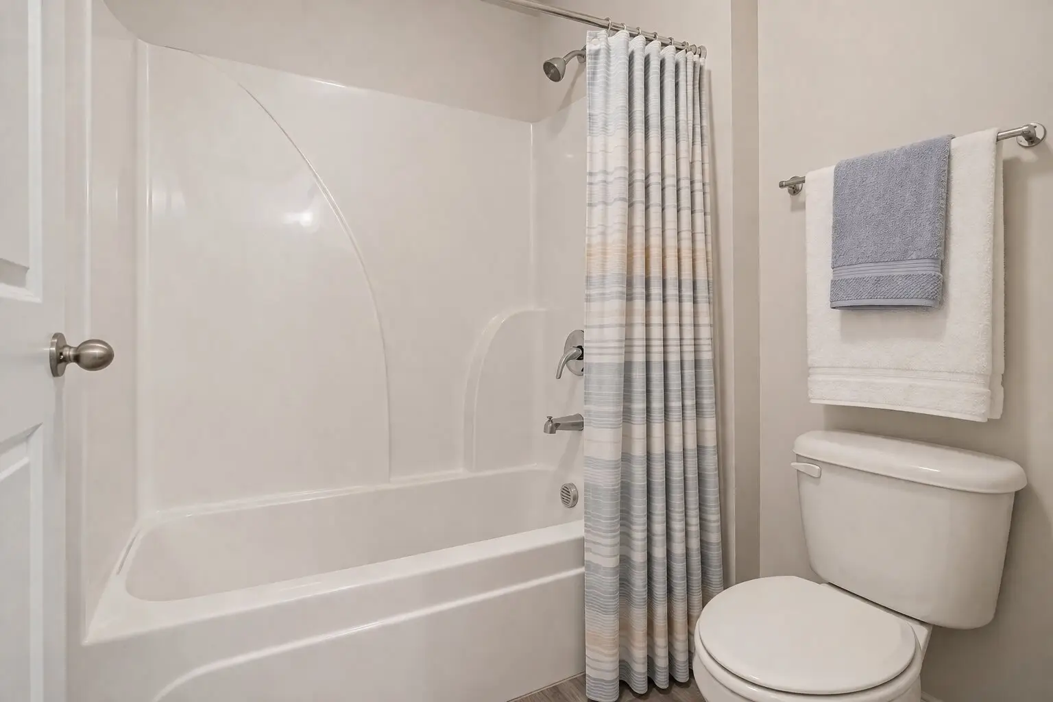gentry guest bath tub and toilet